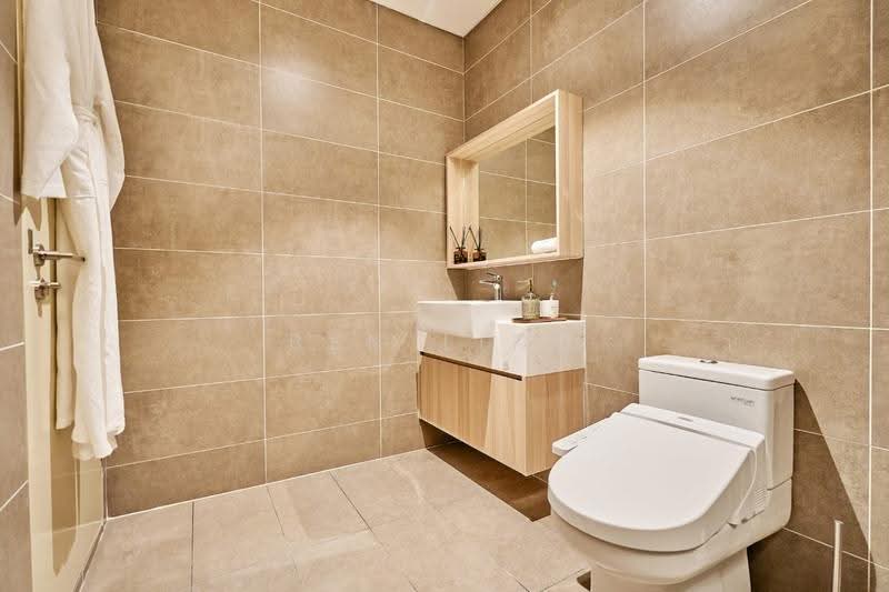 Kediaman Servis untuk Disewa di Mitsui Serviced Suites - Ben Ling - Bathroom - PropertyGuru.com.my