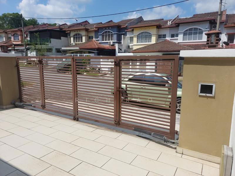 Rumah Teres 3-Tingkat untuk Disewa di Taman Puncak Jalil (Seri Kembangan) - Rich Rao - Exterior - PropertyGuru.com.my