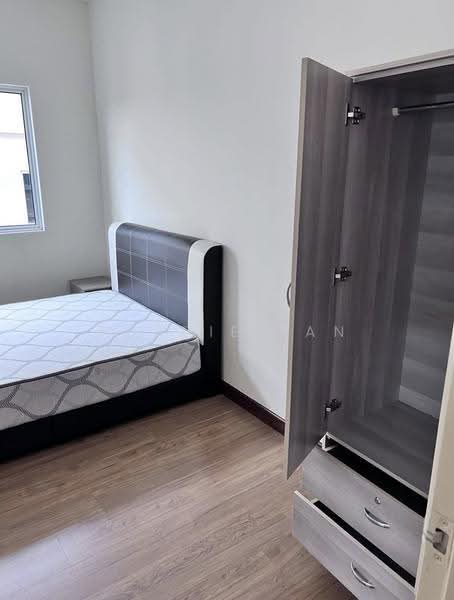 Pangsapuri untuk Disewa di Larkin Residence Phase 2 - Robbie Tan - Bedroom - PropertyGuru.com.my