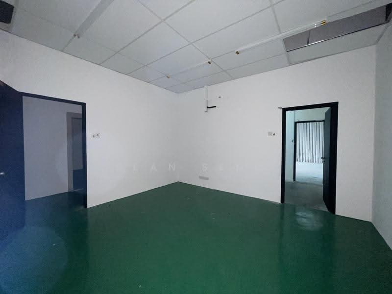 Factory for Rent in Taman Sains Selangor (Kota Damansara) - Sean Seng - Interior - PropertyGuru.com.my