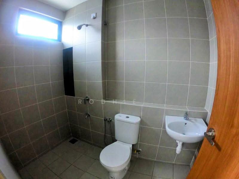 2-storey Terraced House for Sale in Bandar Bukit Raja (Klang) - Rodhie . - Bathroom - PropertyGuru.com.my