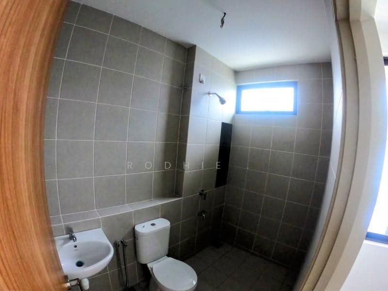 2-storey Terraced House for Sale in Bandar Bukit Raja (Klang) - Rodhie . - Bathroom - PropertyGuru.com.my