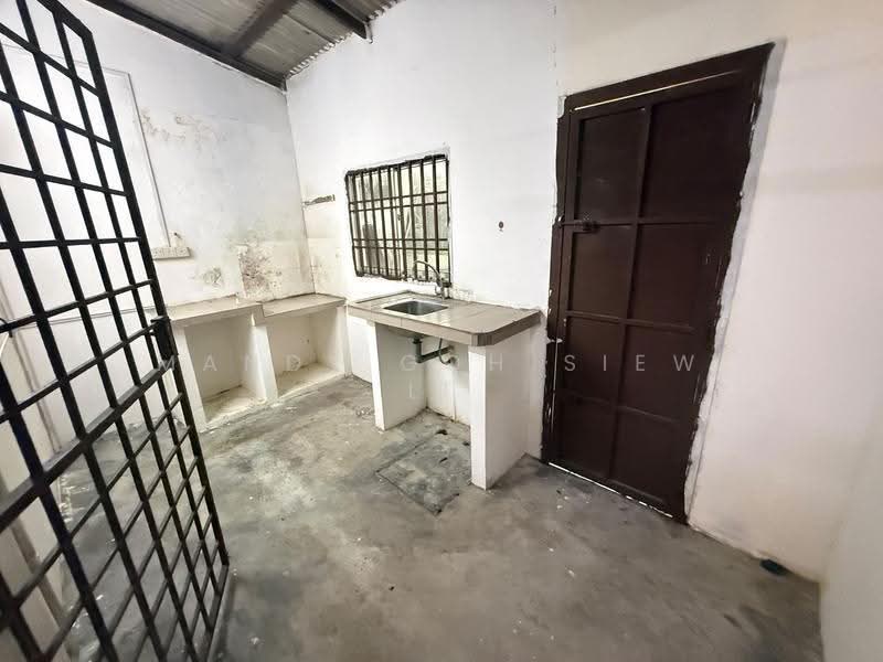 Rumah Teres 2-Tingkat untuk Disewa di Taman Johor Jaya (Johor Bahru) - Mandy Goh Siew Li - Kitchen - PropertyGuru.com.my