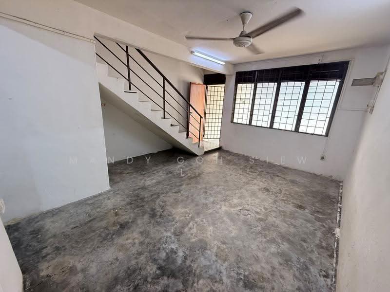 Rumah Teres 2-Tingkat untuk Disewa di Taman Johor Jaya (Johor Bahru) - Mandy Goh Siew Li - Interior - PropertyGuru.com.my