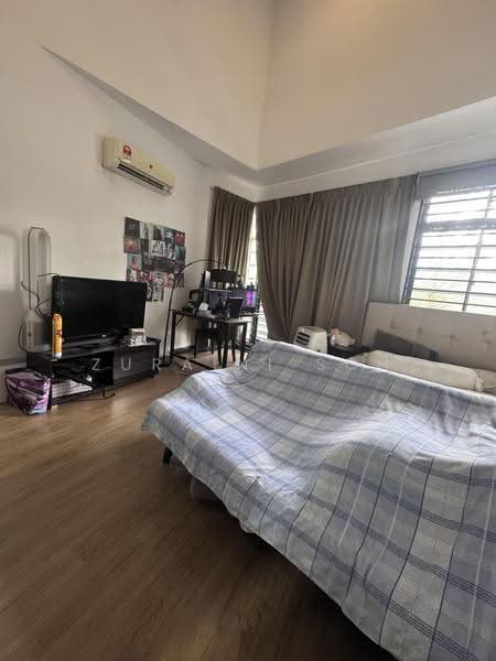 2-storey Terraced House for Sale in Laman Glenmarie (Shah Alam) - Zuraini Soh - Master Bedroom - PropertyGuru.com.my