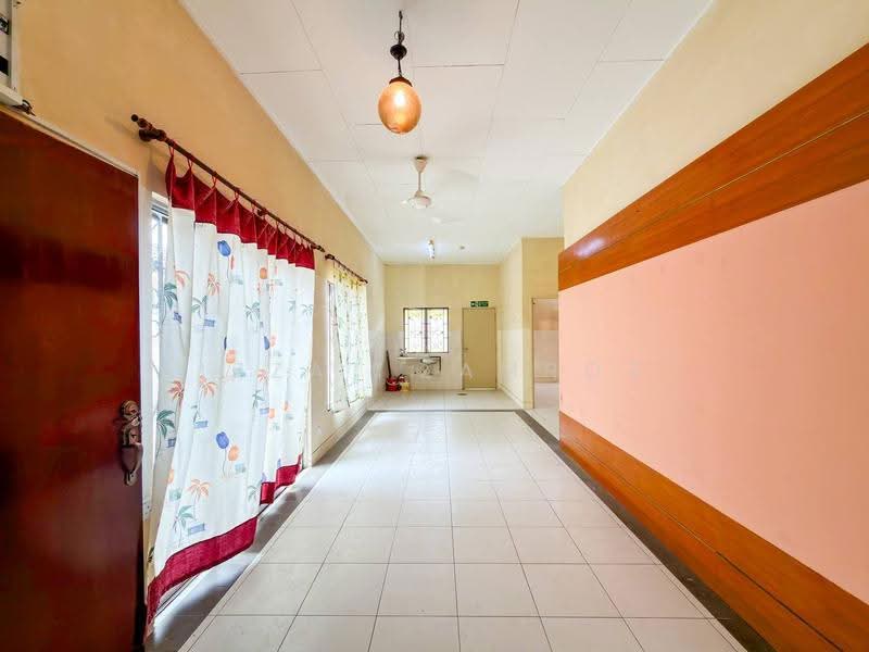 Bungalow House for Sale in Taman Tuanku Jaafar (Sungai Gadut) - Izzat Zamros - Corridor - PropertyGuru.com.my