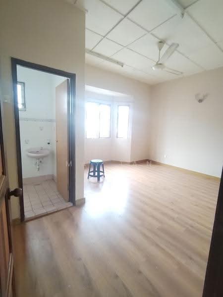 2-storey Terraced House for Sale in Taman Sri Andalas (Klang) - May Tan - Bathroom - PropertyGuru.com.my