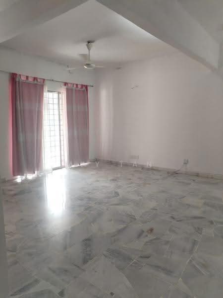 2-storey Terraced House for Sale in Taman Sri Andalas (Klang) - May Tan - Living Room - PropertyGuru.com.my