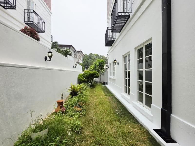 Semi-Detached House for Rent in Damansara Heights (Kuala Lumpur) - Teoh Yie Hao - Garden - PropertyGuru.com.my