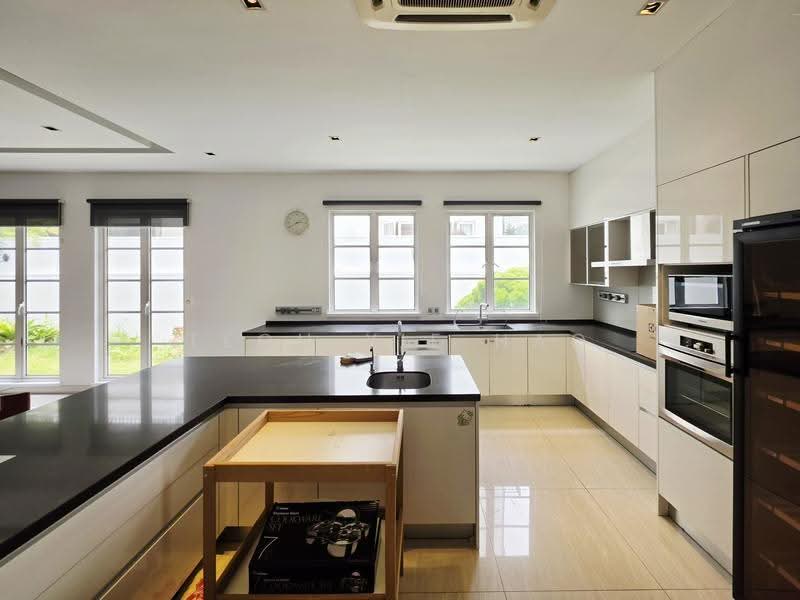 Semi-Detached House for Rent in Damansara Heights (Kuala Lumpur) - Teoh Yie Hao - Kitchen - PropertyGuru.com.my
