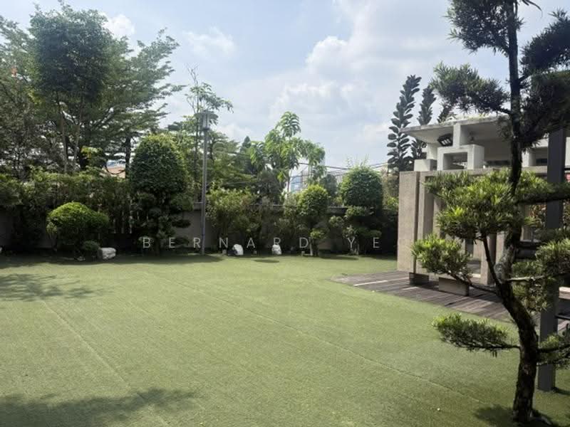Rumah Banglo untuk Dijual di Taman Paramount (Petaling Jaya) - Bernard Yeo - Garden - PropertyGuru.com.my