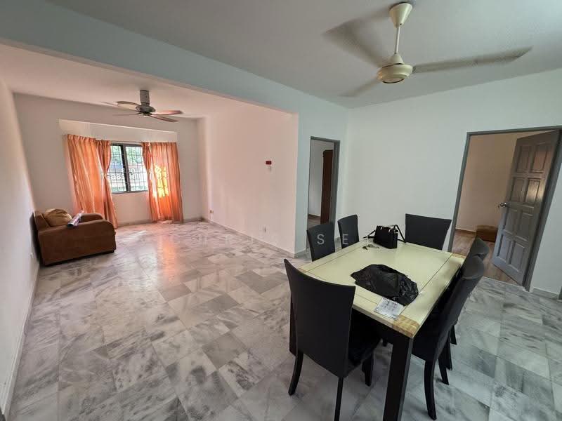 Apartment for Rent at Aman Puri Apartment - Chris See - Living Room - PropertyGuru.com.my