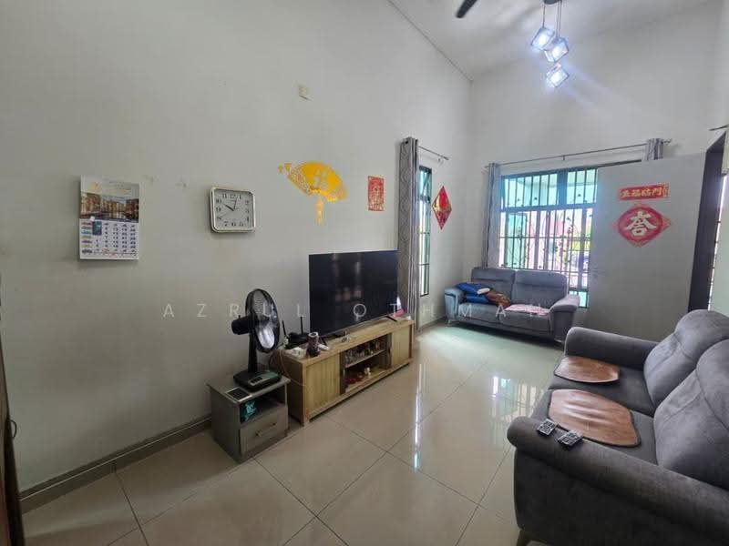 1-storey Terraced House for Sale in Taman Nusa Intan (Senawang) - Azrul Othman - Living Room - PropertyGuru.com.my