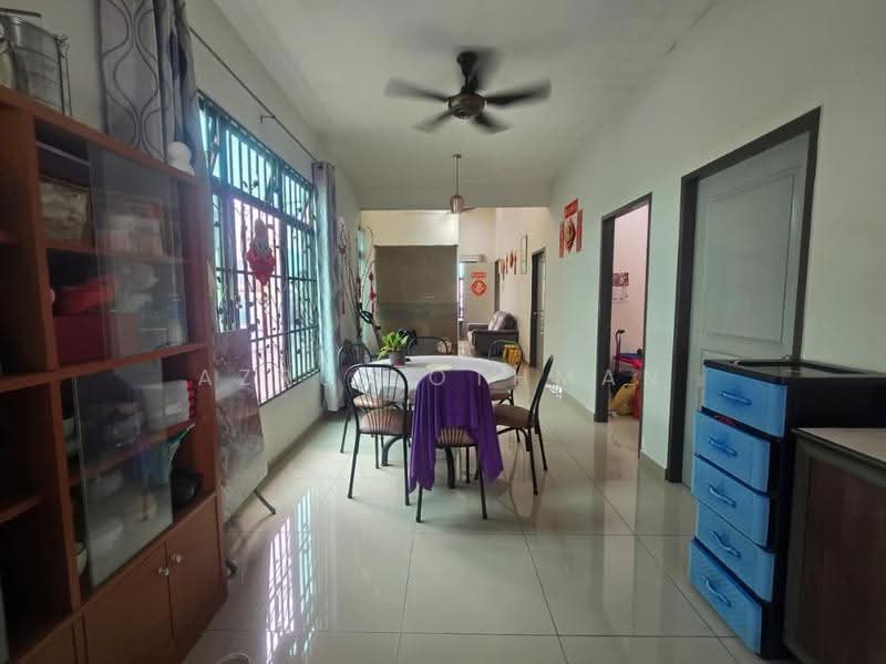 1-storey Terraced House for Sale in Taman Nusa Intan (Senawang) - Azrul Othman - Dining Room - PropertyGuru.com.my