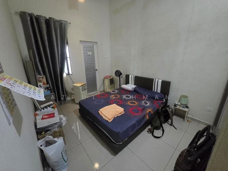 1-storey Terraced House for Sale in Taman Nusa Intan (Senawang) - Azrul Othman - Bedroom - PropertyGuru.com.my