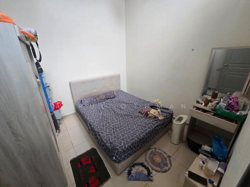 1-storey Terraced House for Sale in Taman Nusa Intan (Senawang) - Azrul Othman - Bedroom - PropertyGuru.com.my