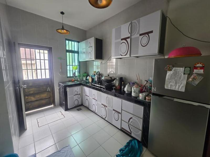 1-storey Terraced House for Sale in Taman Nusa Intan (Senawang) - Azrul Othman - Kitchen - PropertyGuru.com.my