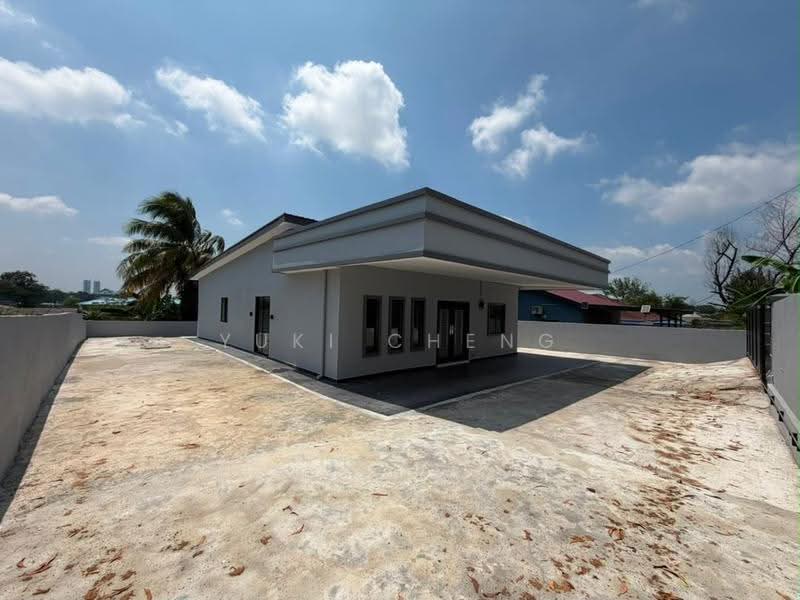 Rumah Banglo untuk Dijual di Larkin (Johor Bahru) - Yuki Cheng - Exterior - PropertyGuru.com.my