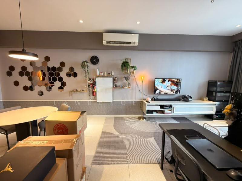 Kediaman Servis untuk Disewa di Millerz Square Serviced Residence - Lawrence Law - Living Room - PropertyGuru.com.my