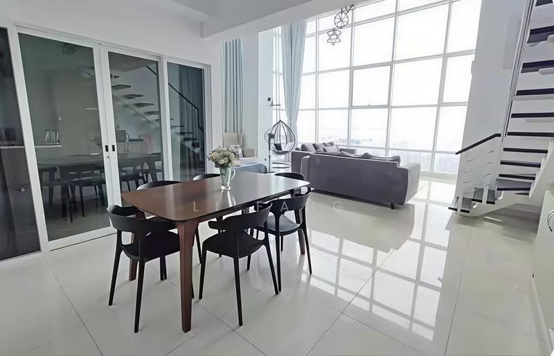 Kediaman Servis untuk Dijual di Maritime Suite - Li Fang - Living Room - PropertyGuru.com.my