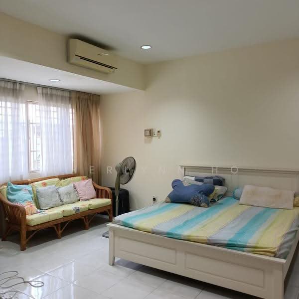 2-storey Terraced House for Sale in Island Park (Jelutong) - Zherlynn Ho - Bedroom - PropertyGuru.com.my