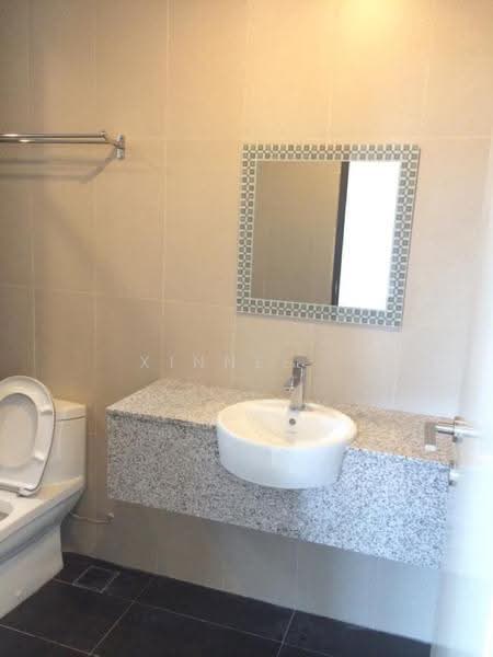 Kondominium untuk Dijual di Vertiq - Xinnee . - Bathroom - PropertyGuru.com.my