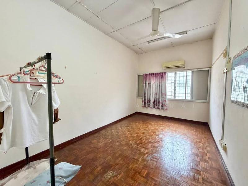 Rumah Teres 2-Tingkat untuk Dijual di Taman Wangsa Permai (Kepong) - Ammeer Nadzrai - Bedroom - PropertyGuru.com.my