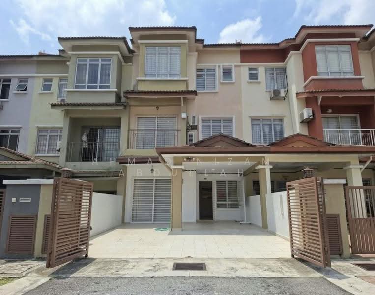 3-storey Terraced House for Rent in Taman Puncak Jalil (Seri Kembangan) - Ahmad Nizam Abdullah - Exterior - PropertyGuru.com.my