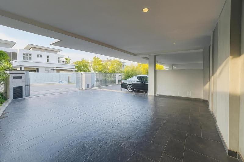 2-storey Terraced House for Sale in Perdana Lakeview East (Cyberjaya) - Adzura Zamedin - Exterior - PropertyGuru.com.my