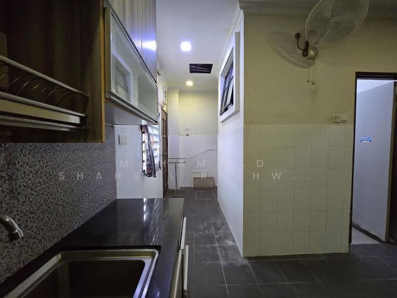 Rumah Teres 2-Tingkat untuk Dijual di Taman Puncak Saujana (Kajang) - Muhammad Shahrul Ridhwan Mehamad Nasir - Kitchen - PropertyGuru.com.my