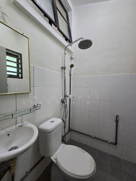 Rumah Teres 2-Tingkat untuk Dijual di Taman Puncak Saujana (Kajang) - Muhammad Shahrul Ridhwan Mehamad Nasir - Bathroom - PropertyGuru.com.my