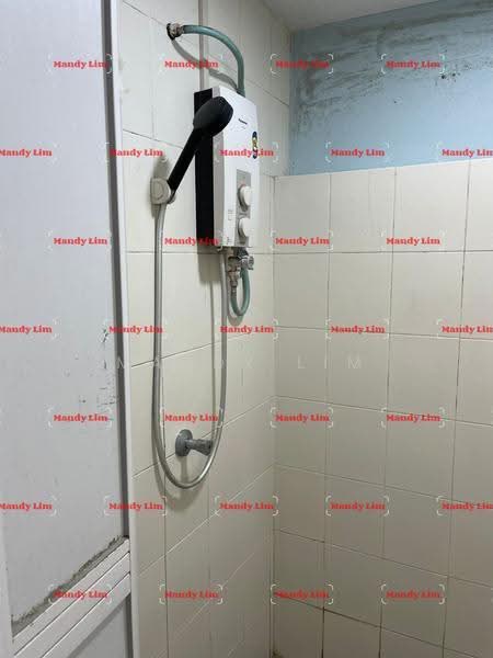 Apartment for Sale at Taman Erskine - Mandy Lim - Bathroom - PropertyGuru.com.my