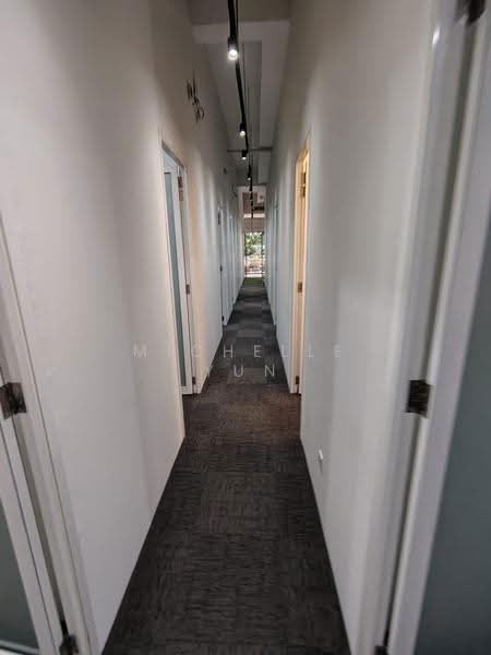 Pejabat untuk Disewa di Bandar Damansara Perdana (Damansara Perdana) - Michelle Yun - Corridor - PropertyGuru.com.my