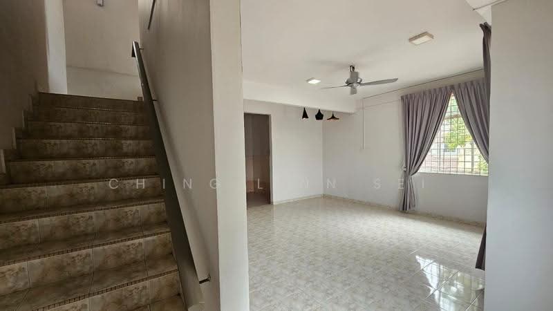 1.5-storey Terraced House for Sale in Taman Bukit Cheng (Cheng) - Ching Linn Sei - PropertyGuru.com.my
