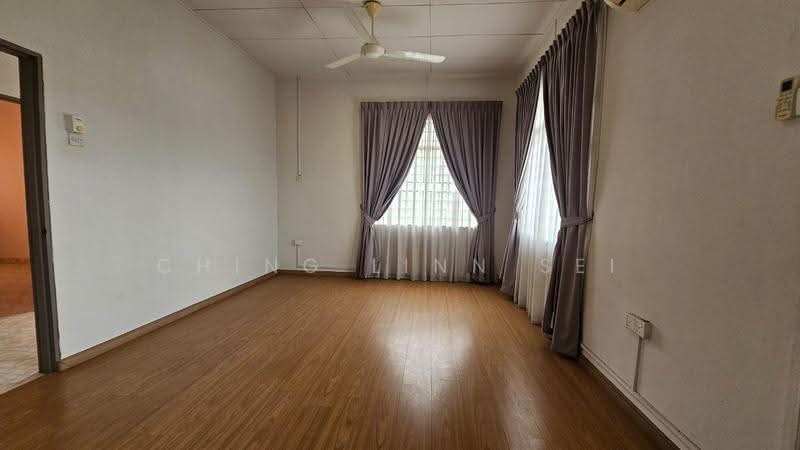 1.5-storey Terraced House for Sale in Taman Bukit Cheng (Cheng) - Ching Linn Sei - PropertyGuru.com.my
