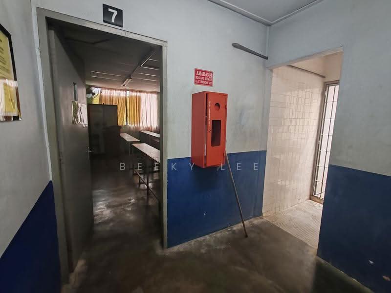 Kedai / Pejabat untuk Dijual di Taiping (Perak) - Beeky Lee - Corridor - PropertyGuru.com.my