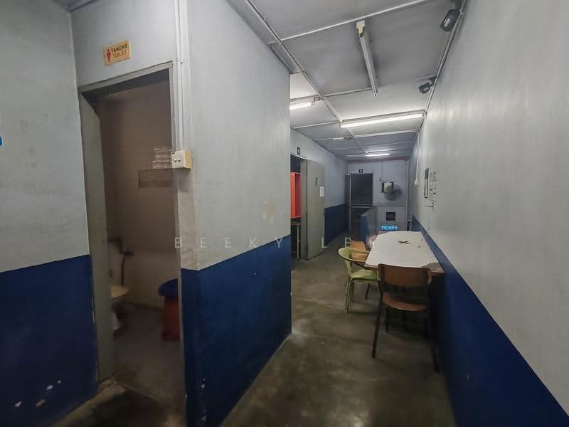 Kedai / Pejabat untuk Dijual di Taiping (Perak) - Beeky Lee - Bathroom - PropertyGuru.com.my