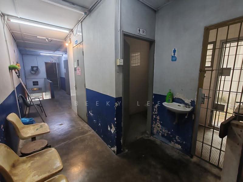 Kedai / Pejabat untuk Dijual di Taiping (Perak) - Beeky Lee - Corridor - PropertyGuru.com.my
