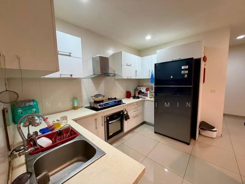 Condominium for Sale at T-Parkland - Nazrin Hakimin - Kitchen - PropertyGuru.com.my