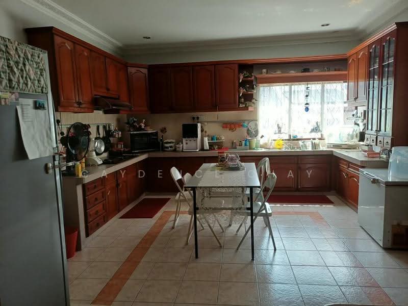 Bungalow House for Sale in Taman Overseas Union (Taman Oug) (Jalan Klang Lama (Old Klang Road)) - Caydence Chay - Kitchen - PropertyGuru.com.my