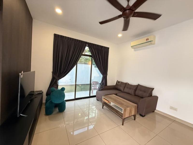 Rumah Kluster untuk Dijual di Taman Adda Heights (Tebrau) - Edwin Toh - Living Room - PropertyGuru.com.my