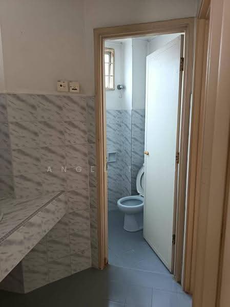 Rumah Teres 2-Tingkat untuk Dijual di Bandar Utama 4 (Bandar Utama) - Angel Tang - Bathroom - PropertyGuru.com.my