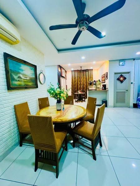 Bungalow House for Sale in Taman Gaya (Ulu Tiram) - Bella Ho - Dining Room - PropertyGuru.com.my