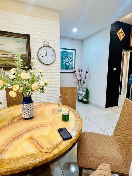 Bungalow House for Sale in Taman Gaya (Ulu Tiram) - Bella Ho - Dining Room - PropertyGuru.com.my
