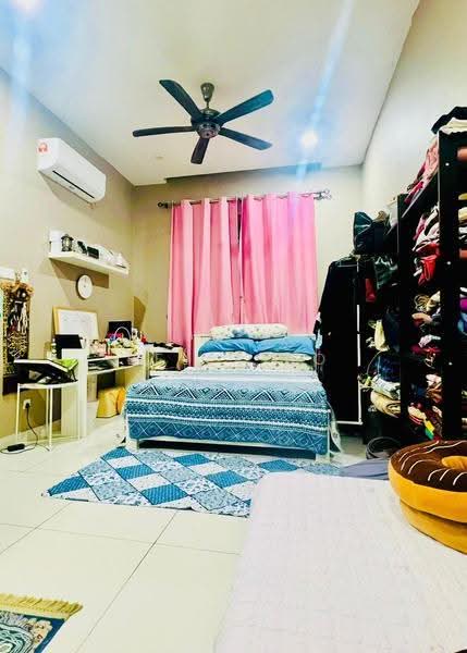 Bungalow House for Sale in Taman Gaya (Ulu Tiram) - Bella Ho - Bedroom - PropertyGuru.com.my