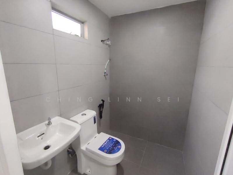 Terraced House for Sale in Taman Melaka Jaya (Batu Berendam) - Ching Linn Sei - Bathroom - PropertyGuru.com.my