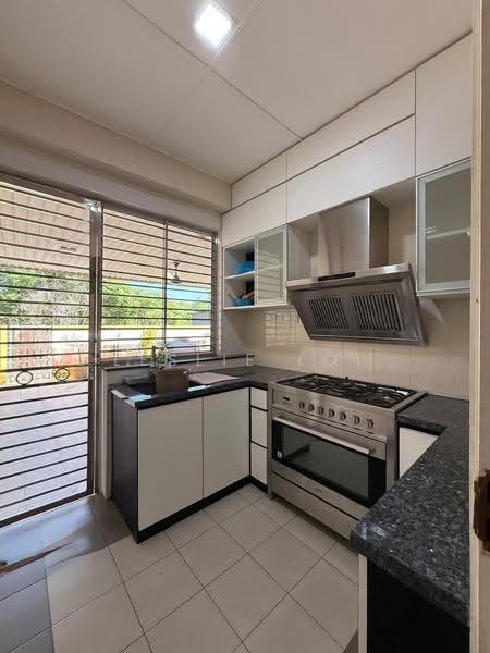 2-storey Terraced House for Sale in Green Heights (Kuching) - Leslie Loi - Kitchen - PropertyGuru.com.my