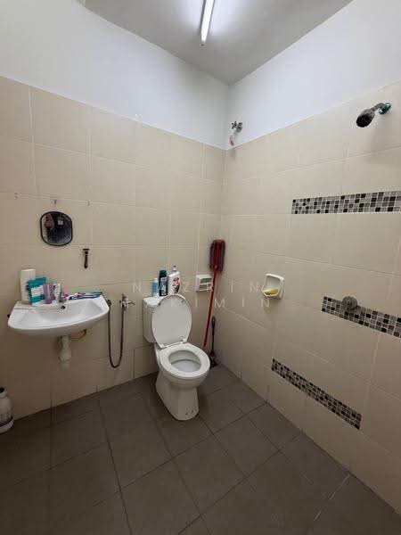 Rumah Teres 2-Tingkat untuk Dijual di Bandar Tasik Puteri (Rawang) - Nazrin Hakimin - Bathroom - PropertyGuru.com.my
