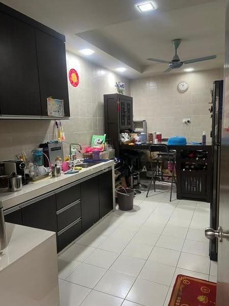 2-storey Terraced House for Sale in Setia Alam (Selangor) - Fong Yan - Kitchen - PropertyGuru.com.my