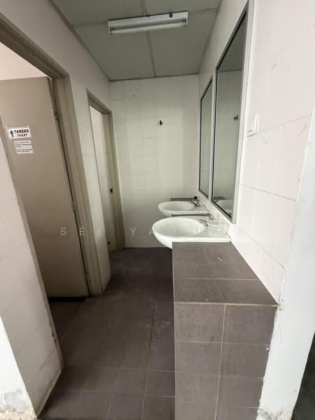 Kedai untuk Disewa di Bandar Bukit Raja (Klang) - See Yau Lee - Bathroom - PropertyGuru.com.my